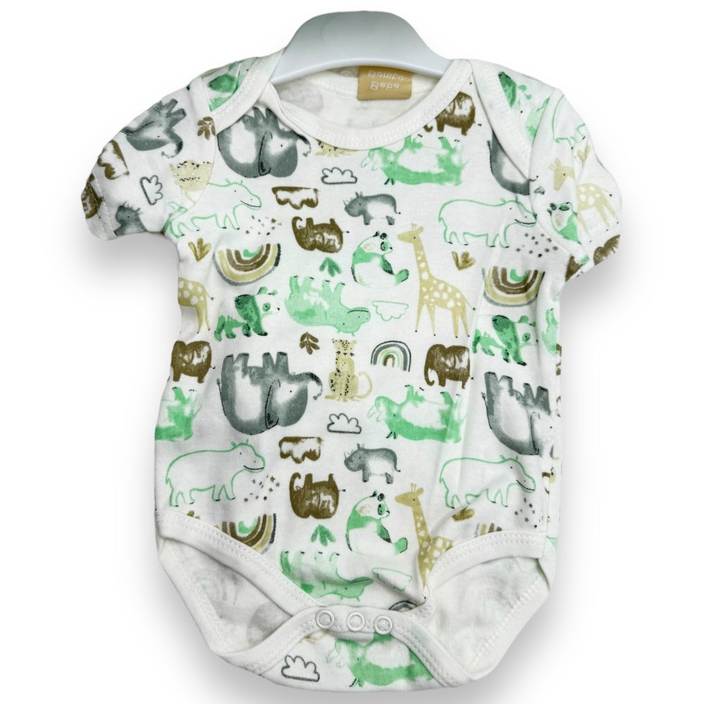 Wild Wonders: 8-Piece Layette Gift Set