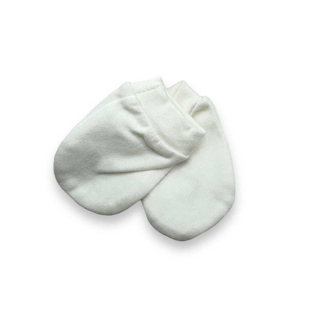 Wild Wonders: 8-Piece Layette Gift Set